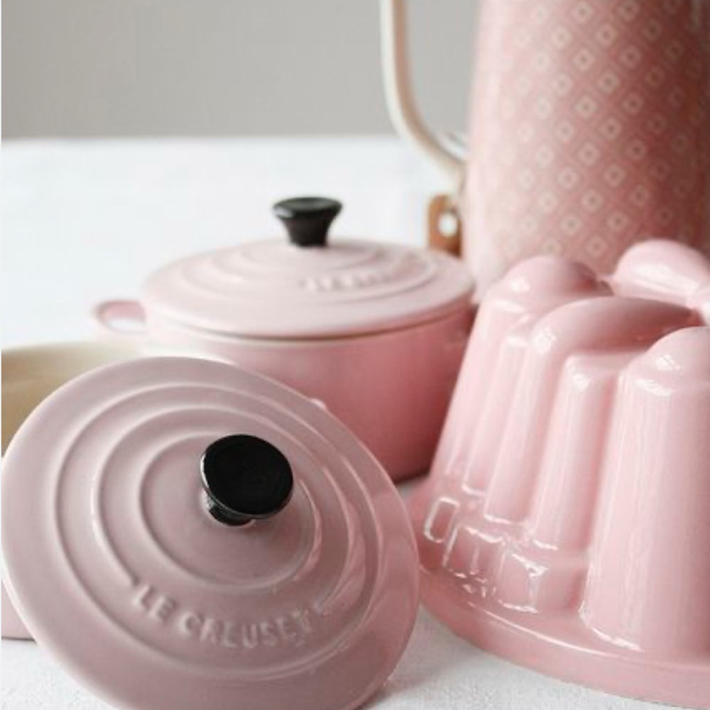 NWT Le Creuset Pink Pastel Mini Cocotte